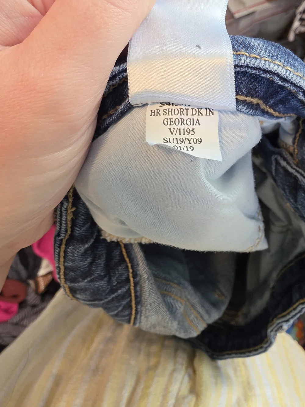 Old Navy High Rise Classic Rolled Hem Denim Shorts in Georgia Size 12